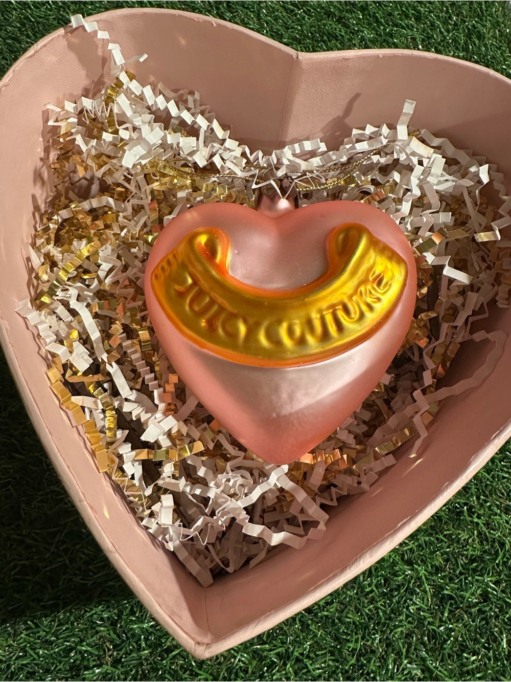 2007 vintage Juicy Couture heart ornament